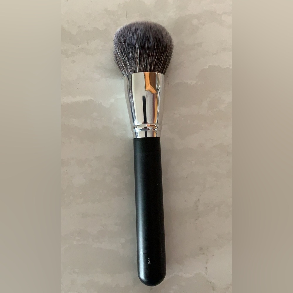 Japonesque 720 make up brush, new Black